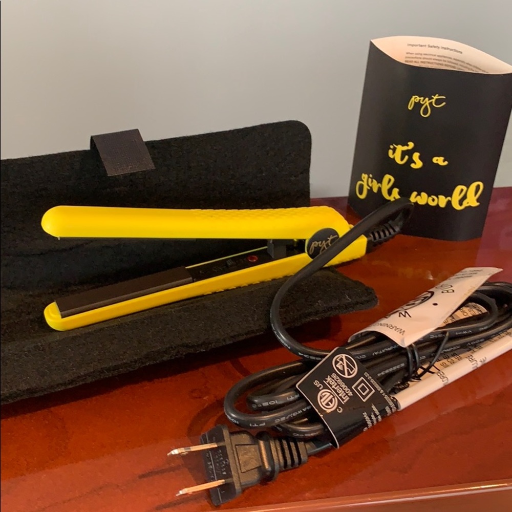 PYT Mini-Straightener // New // Offers